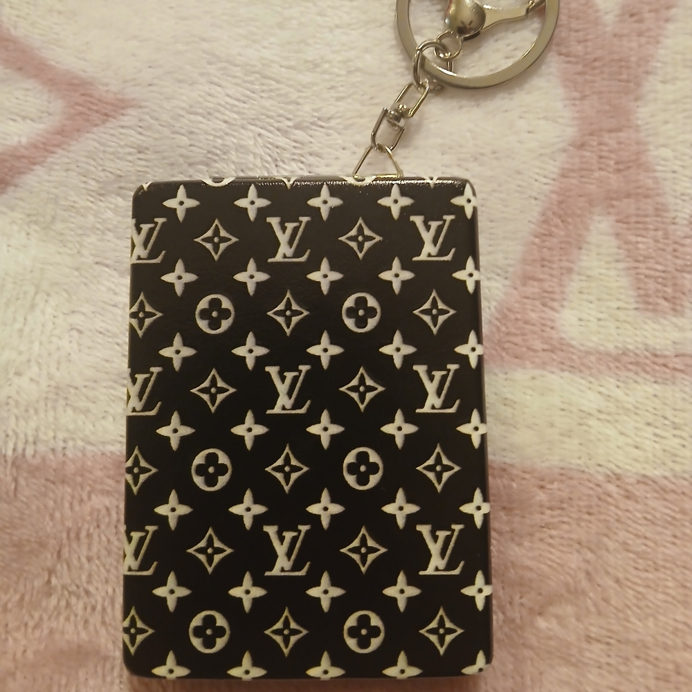 Fashion Inspired Keychain Mirror
